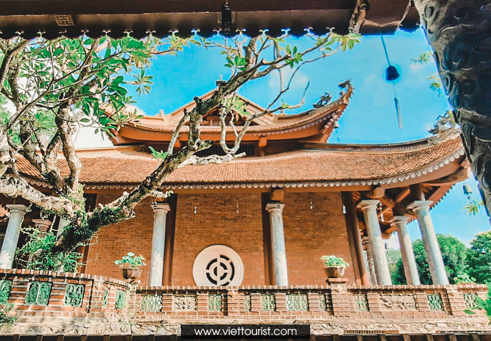 Đắm mình trong sự yên bình tại Địa Tạng Phi Lai Tự