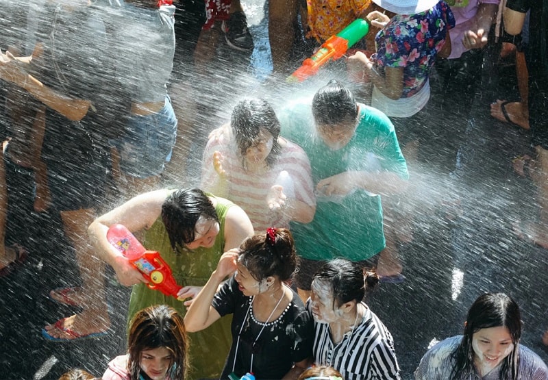 “ ĐẠI CHIẾN TÉ NƯỚC “ SONGKRAN