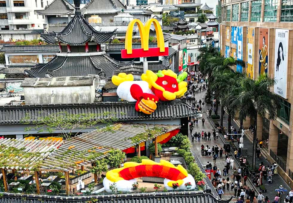 Mua sắm thả ga tại khu thương mại Đông Môn Thẩm Quyến