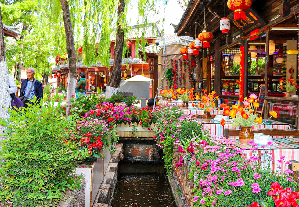 CỔ TRẤN LỆ GIANG ĐÁNH CẮP TRÁI TIM DU KHÁCH TỪ CÁI NHÌN ĐẦU TIÊN