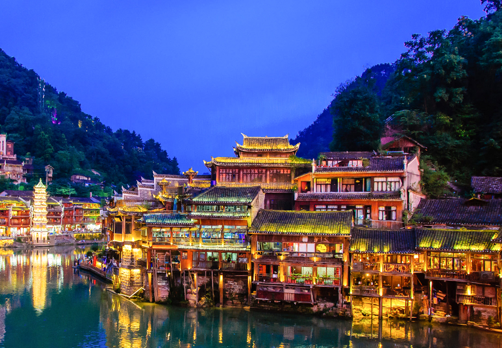 Xuôi dòng Đà Giang ngắm Thành cổ Phượng Hoàng