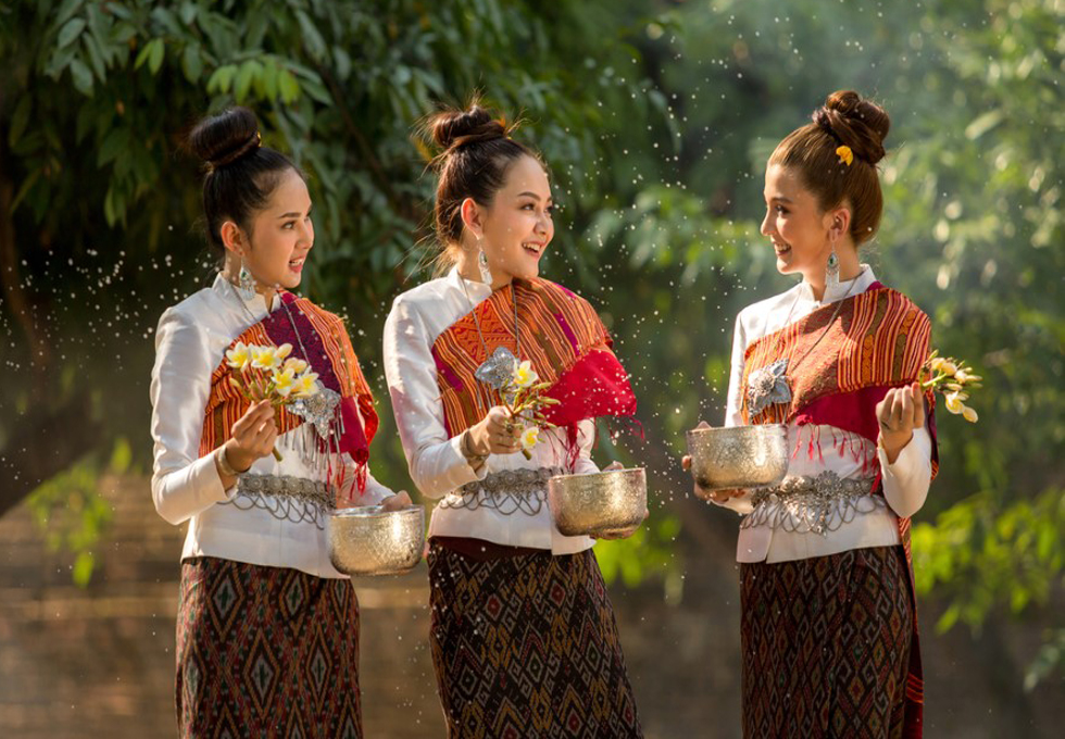 le-hoi-te-nuoc-songkran-thai-lan-viettourist